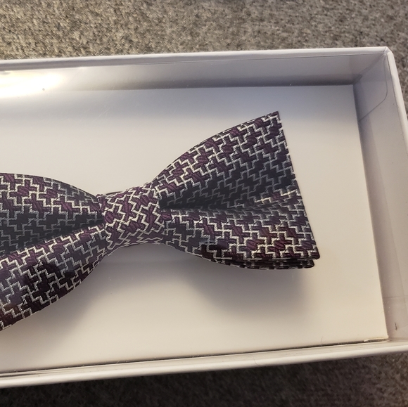 3/$25 - Appaman - Kids Bow Tie - Picture 2 of 11